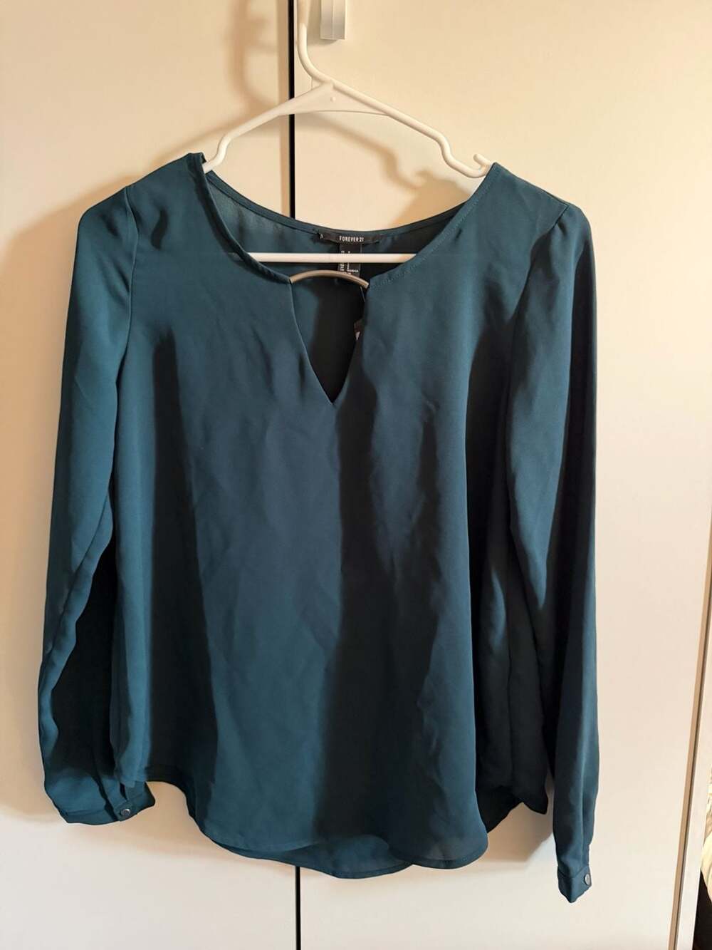 Forever 21 Hunter Green Chiffon Keyhole Blouse
